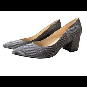 Nine West , B/W pattern, 2inch thick heal.